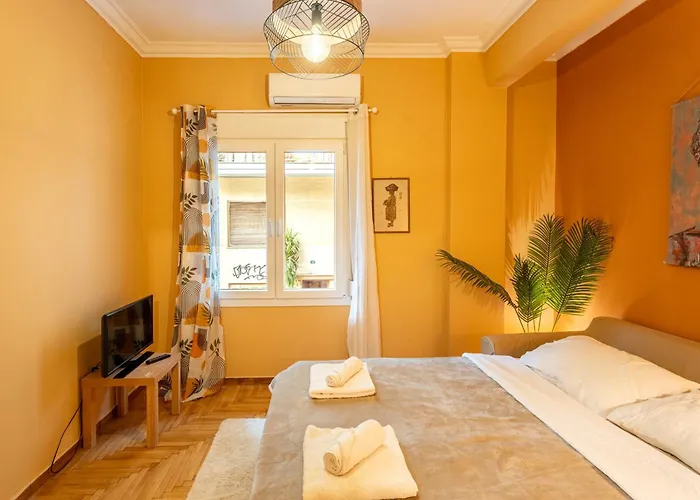 Renovated 2 Bedroom In City Centre